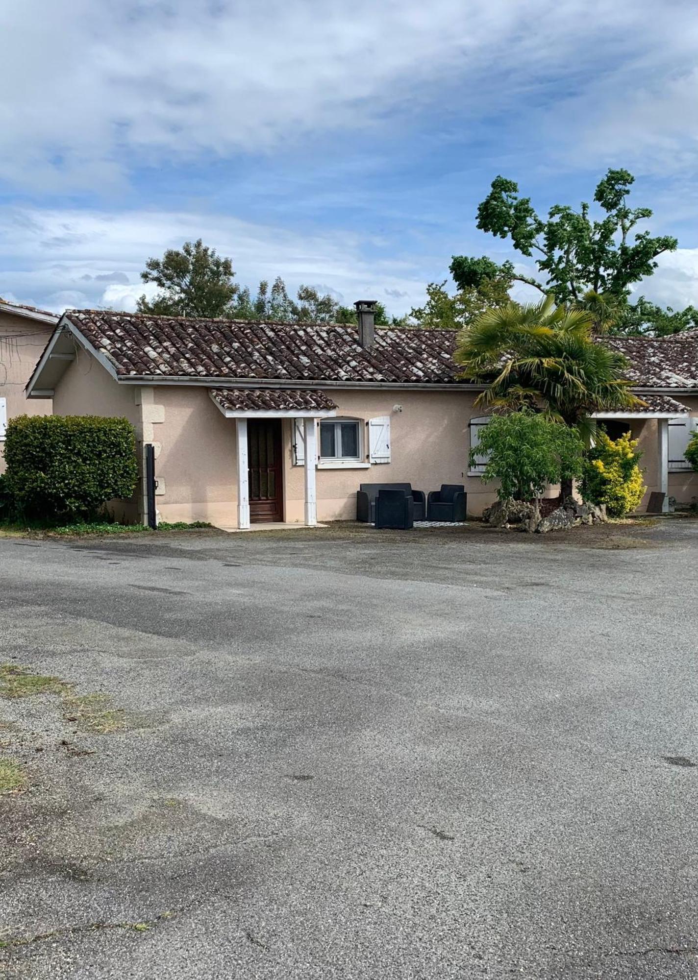 Petite Maison Dans Un Village Du Gers Sabazan Exterior foto